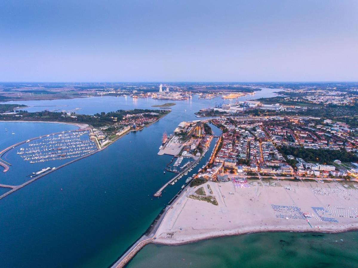 Doppelzimmer Dinner, Direkt Am Alten Strom Rostock Exterior foto